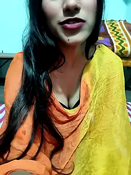 Snapshot of Yours-Zeenat chatting on January 17, 2026, 6:55 pm Yours-Zeenat online show from January 17, 2026, 6:55 pm