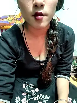 Snapshot of Yours-Zeenat chatting on January 13, 2026, 7:29 pm Yours-Zeenat online show from January 13, 2026, 7:29 pm