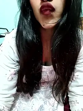 Snapshot of Yours-Zeenat chatting on January 12, 2026, 8:32 am Yours-Zeenat online show from January 12, 2026, 8:32 am