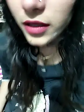 Snapshot of Yours-Zeenat chatting on March 1, 2026, 10:15 am Yours-Zeenat online show from March 1, 2026, 10:15 am