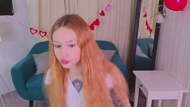 Snapshot of Zoe__Page chatting on February 12, 2026, 1:44 pm Zoe Page online show from February 12, 2026, 1:44 pm