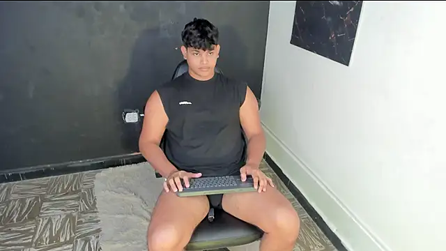 Snapshot of Nicole_and_thiago1 chatting on February 23, 2026, 8:20 pm Nicole and thiago1 online show from February 23, 2026, 8:20 pm