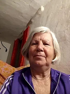 KlaudiaDarling online show from April 3, 2026, 11:22 pm