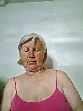 KlaudiaDarling online show from June 1, 2026, 3:22 pm