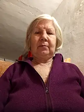 Snapshot of KlaudiaDarling chatting on February 8, 2026, 5:54 pm KlaudiaDarling online show from February 8, 2026, 5:54 pm