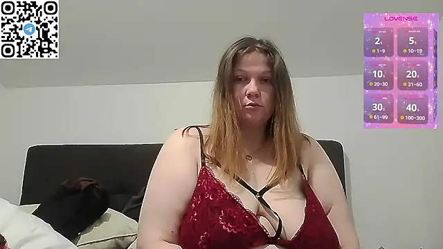 Snapshot of lina_99_ chatting on April 15, 2026, 5:24 am lina 99 online show from April 15, 2026, 5:24 am