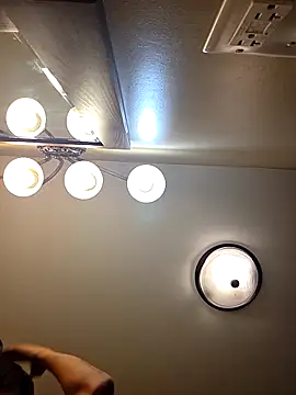 HoofedCylinder online show from April 9, 2026, 2:12 pm