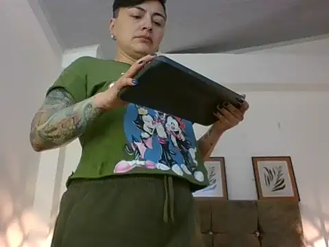 Snapshot of kat_paradise chatting on March 2, 2026, 11:39 am kat paradise online show from March 2, 2026, 11:39 am