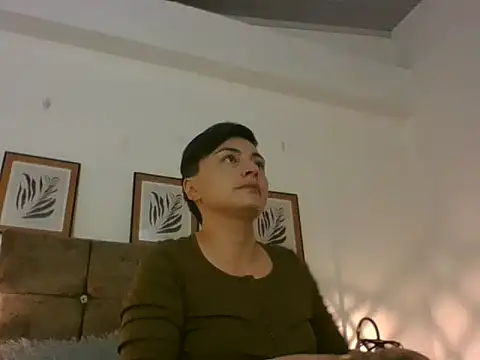 Snapshot of kat_paradise chatting on February 17, 2026, 11:51 am kat paradise online show from February 17, 2026, 11:51 am