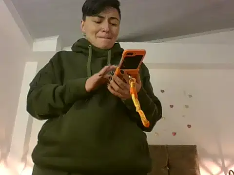 Snapshot of kat_paradise chatting on February 13, 2026, 11:43 am kat paradise online show from February 13, 2026, 11:43 am