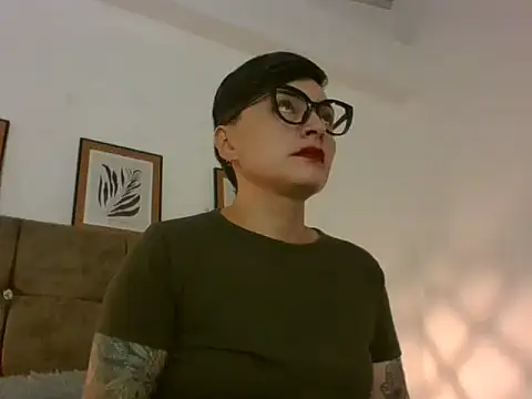 Snapshot of kat_paradise chatting on February 19, 2026, 11:40 am kat paradise online show from February 19, 2026, 11:40 am