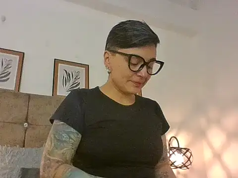 Snapshot of kat_paradise chatting on February 10, 2026, 11:53 am kat paradise online show from February 10, 2026, 11:53 am