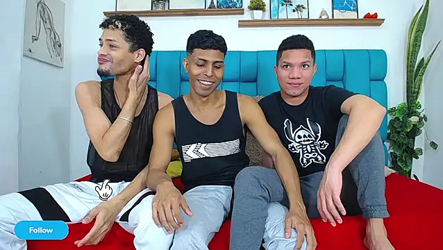 Interracial Snow Bunny online show from April 16, 2026, 9:39 pm