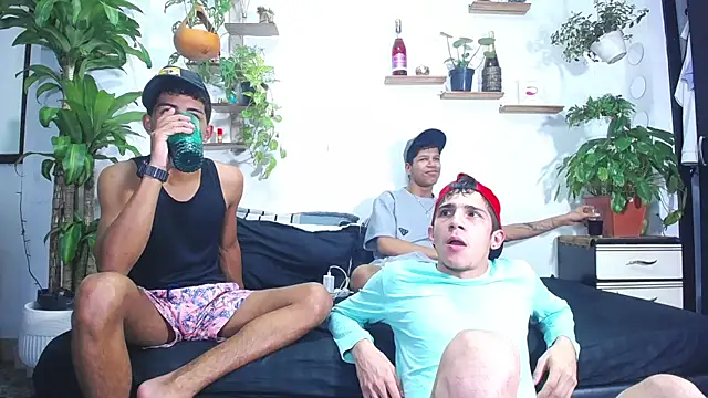 Interracial Snow Bunny online show from February 28, 2026, 11:26 pm