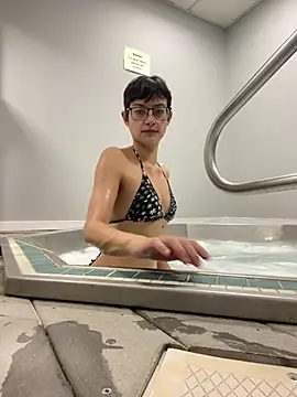 Snapshot of FaiiryArii chatting on February 11, 2026, 11:15 pm FaiiryArii online show from February 11, 2026, 11:15 pm