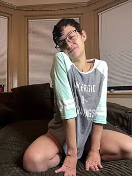 Snapshot of FaiiryArii chatting on January 11, 2026, 7:26 am FaiiryArii online show from January 11, 2026, 7:26 am