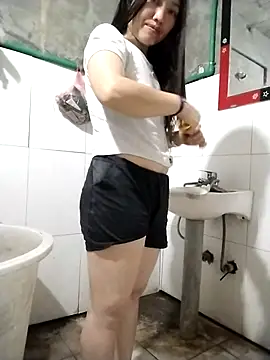 Lovephay8x online show from April 4, 2026, 11:17 am