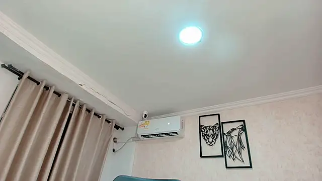 littlemolly walcott online show from March 30, 2026, 11:28 pm