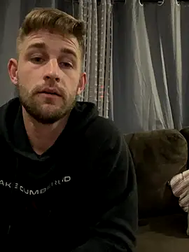 whiteknightt944 online show from December 23, 2025, 6:34 am