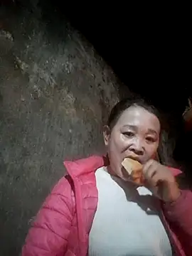 Snapshot of dakota-kis chatting on February 23, 2026, 12:23 am dakota-kis online show from February 23, 2026, 12:23 am