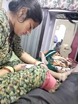 hornycouple20000 online show from March 4, 2026, 4:04 pm