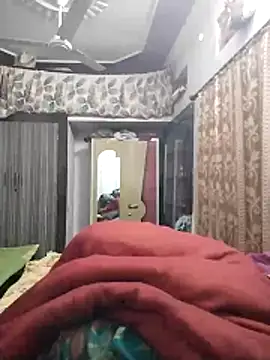 Snapshot of hornycouple20000 chatting on February 6, 2026, 12:28 am hornycouple20000 online show from February 6, 2026, 12:28 am