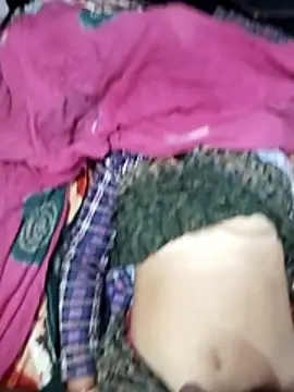 Snapshot of hornycouple20000 chatting on February 11, 2026, 9:42 am hornycouple20000 online show from February 11, 2026, 9:42 am