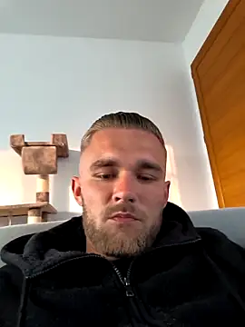 Benjamiinlt online show from April 28, 2026, 6:34 pm