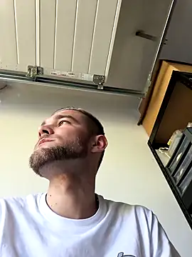 Benjamiinlt online show from April 10, 2026, 4:36 pm