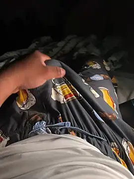 elpapigrande12 online show from April 13, 2026, 3:43 am