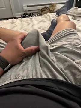 elpapigrande12 online show from February 22, 2026, 2:25 am