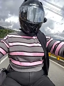 Scarlet auraa online show from April 15, 2026, 7:40 pm