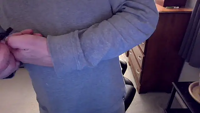 MatureSexy1700 online show from January 11, 2026, 3:35 am