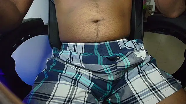 Snapshot of KneelForAlpha chatting on February 16, 2026, 5:55 pm KneelForAlpha online show from February 16, 2026, 5:55 pm