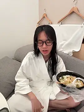 PetiteTight online show from March 27, 2026, 6:09 pm