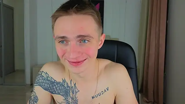 Snapshot of LEO__MILLER chatting on January 7, 2026, 4:50 am LEO MILLER online show from January 7, 2026, 4:50 am