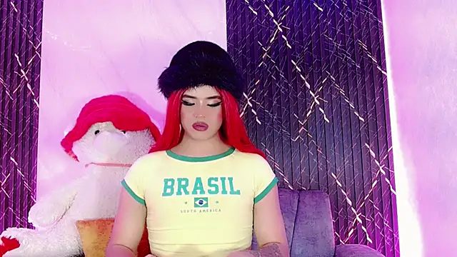 Kendall  hot   online show from January 13, 2026, 3:32 am