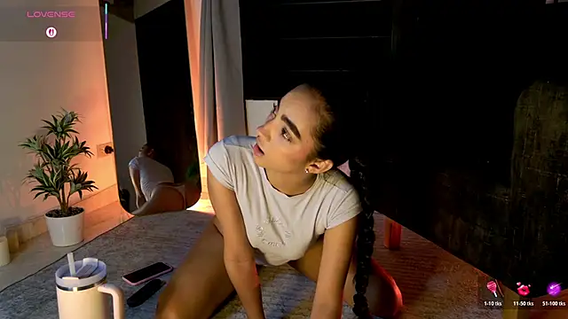 adelineevs online show from April 29, 2026, 8:29 am