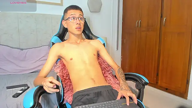 asher lux online show from February 2, 2026, 8:30 pm