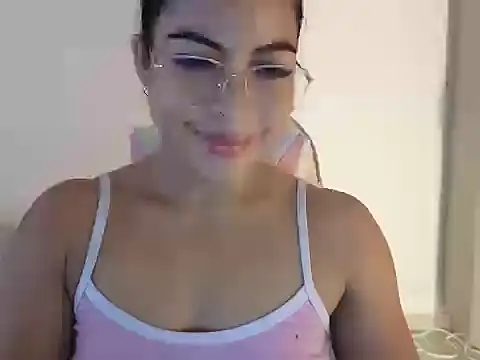 Snapshot of Daphne_Grayy chatting on February 6, 2026, 4:14 pm Daphne Grayy online show from February 6, 2026, 4:14 pm