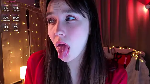 KiraYukimura online show from April 7, 2026, 1:29 am