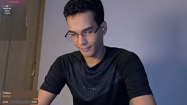 Snapshot of Pikashu7u7 chatting on February 6, 2026, 10:28 pm Pikashu7u7 online show from February 6, 2026, 10:28 pm