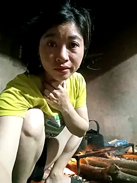 Hiniyk2 online show from April 14, 2026, 10:37 pm