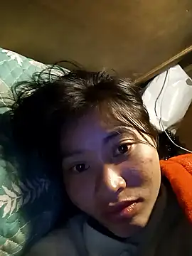 Snapshot of Hiniyk2 chatting on January 14, 2026, 12:42 pm Hiniyk2 online show from January 14, 2026, 12:42 pm