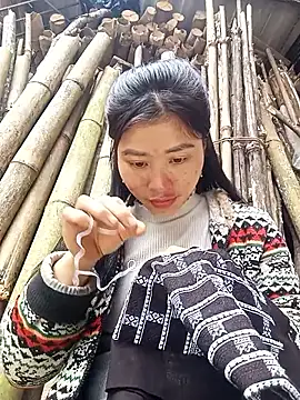 Snapshot of Hiniyk2 chatting on January 11, 2026, 6:20 am Hiniyk2 online show from January 11, 2026, 6:20 am