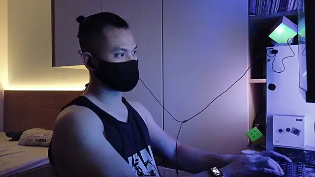 OnlyHand9x online show from April 19, 2026, 6:10 pm