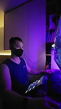 OnlyHand9x online show from April 4, 2026, 9:21 pm