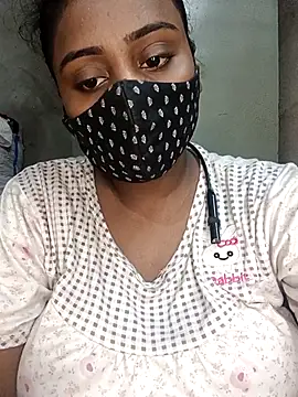 Hotty Nishaa online show from April 4, 2026, 8:37 pm