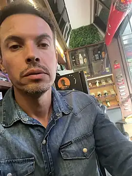 Snapshot of Naldopaugrand chatting on February 5, 2026, 8:26 pm Naldopaugrand online show from February 5, 2026, 8:26 pm