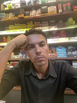 Snapshot of Naldopaugrand chatting on February 2, 2026, 11:37 pm Naldopaugrand online show from February 2, 2026, 11:37 pm